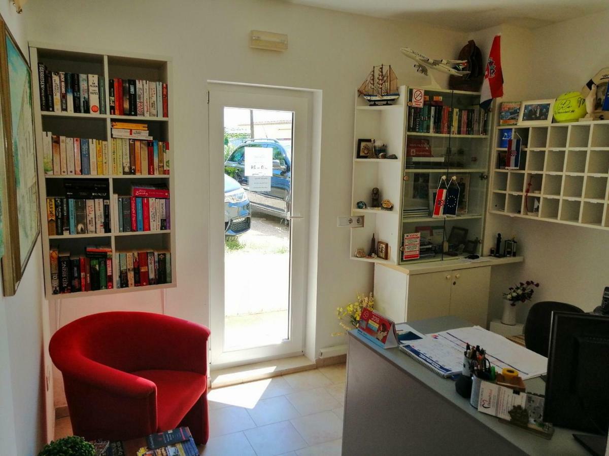 Apartments Villa Jadranka Marusici エクステリア 写真
